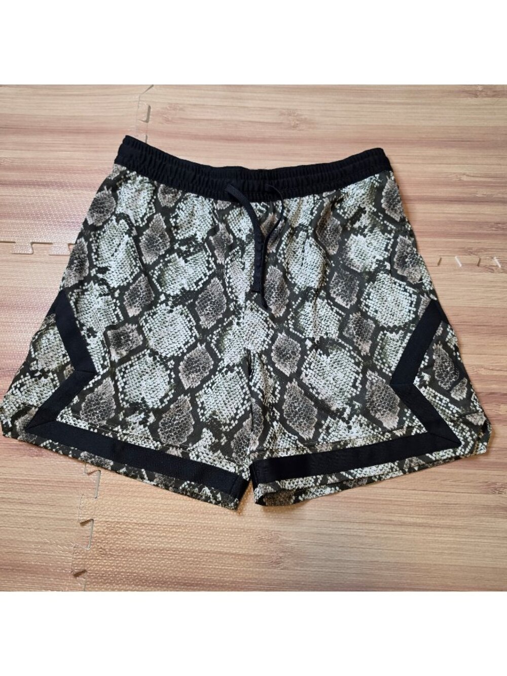 Jordan Sport Men's Dri-FIT Mesh Diamond Shorts Size Large HF9907-133
